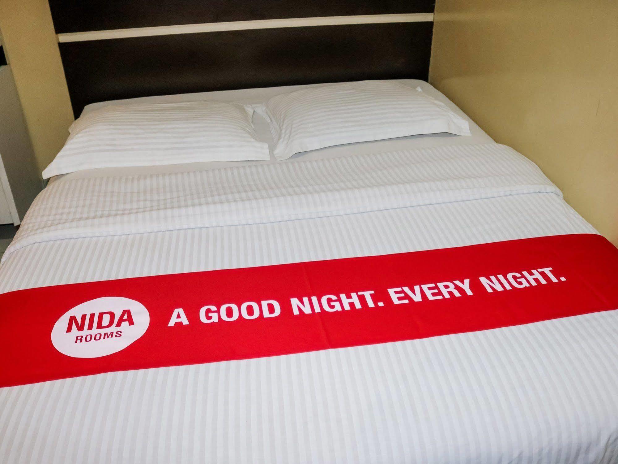 Wisma Sederhana Mitra Reddoorz Medan Exterior foto